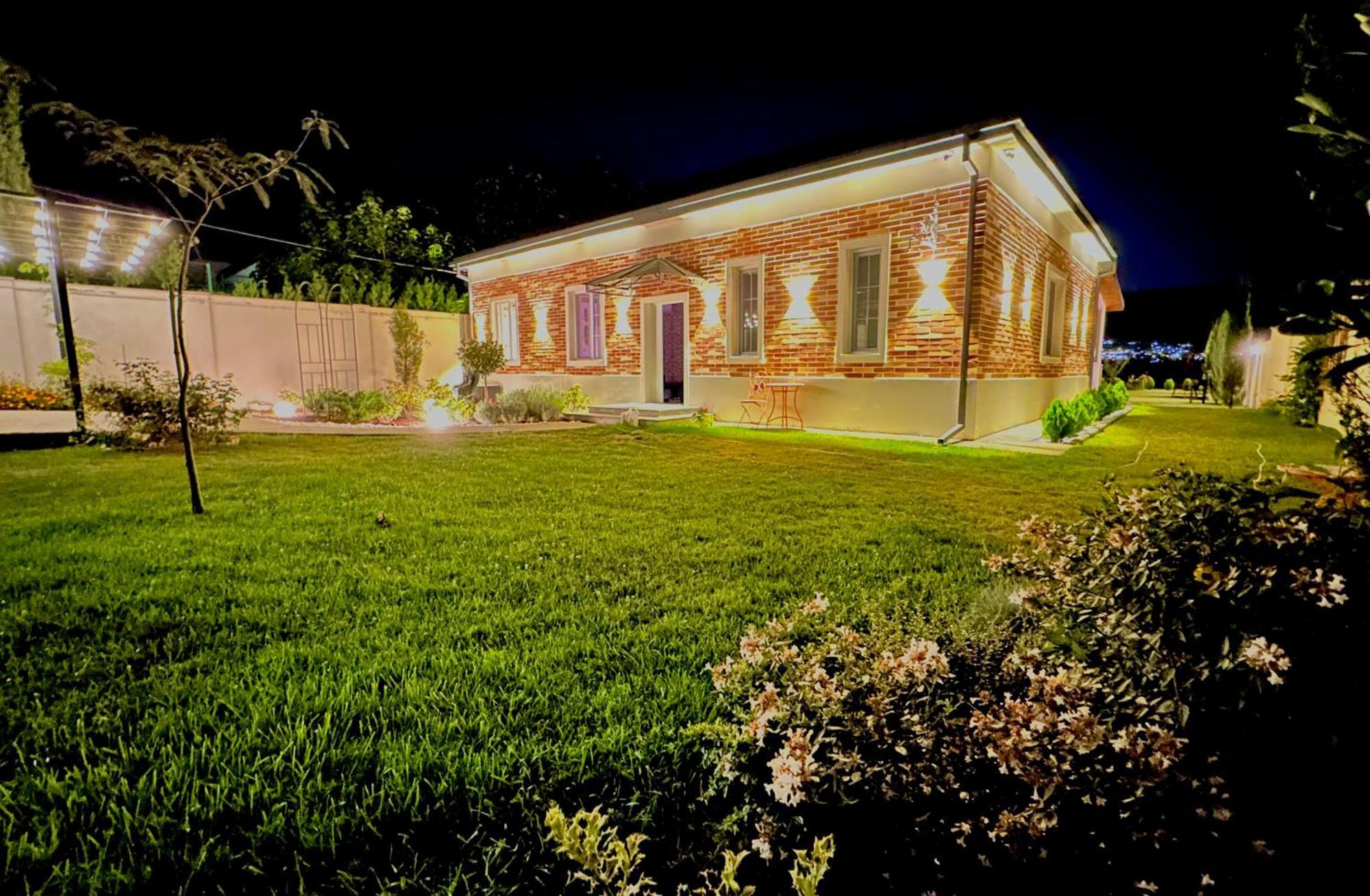 Entire Villa In Saguramo - Near Tbilisi Nature Reserve Mtsʼkhetʼa Buitenkant foto